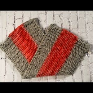 Gorgeous infinity Loft scarf